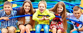 Kinder, Schüler*innen, Studenten Lachende Kinder